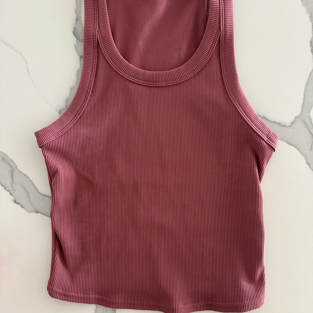 Alo Goddess Ribbed tank burgundy truffle